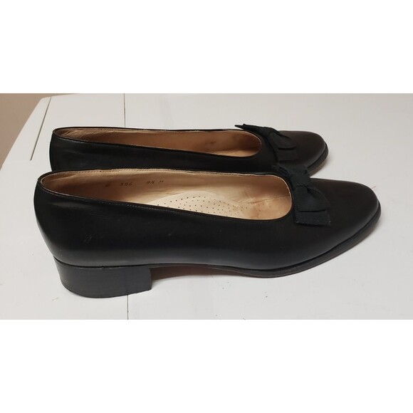 Cole Haan Handmade in Italy 100% Leather Black Low Heel Shoe Sz 9.5 PO Fair - Picture 3 of 11